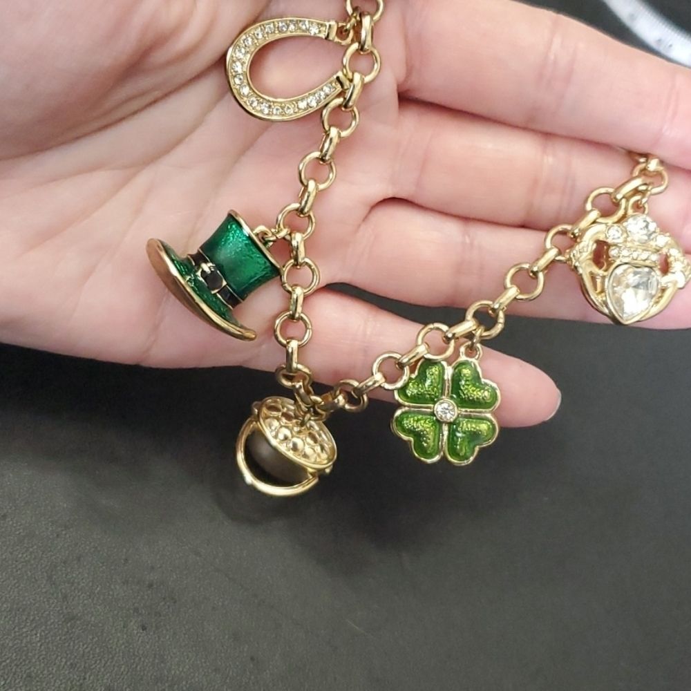 Napier Luck of the Irish charm bracelet 7" gold tone green vintage